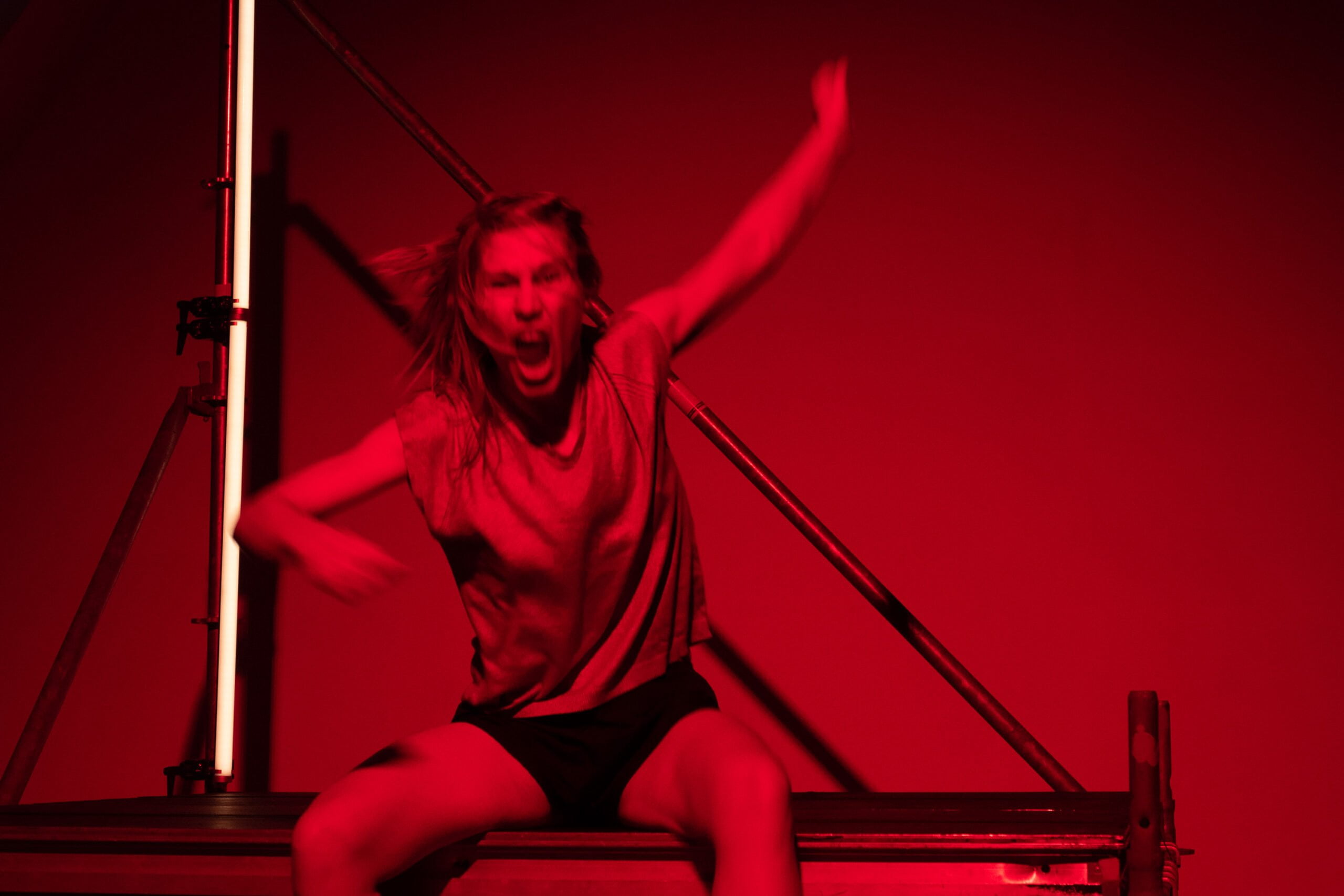 Mette Ingvartsen dansar