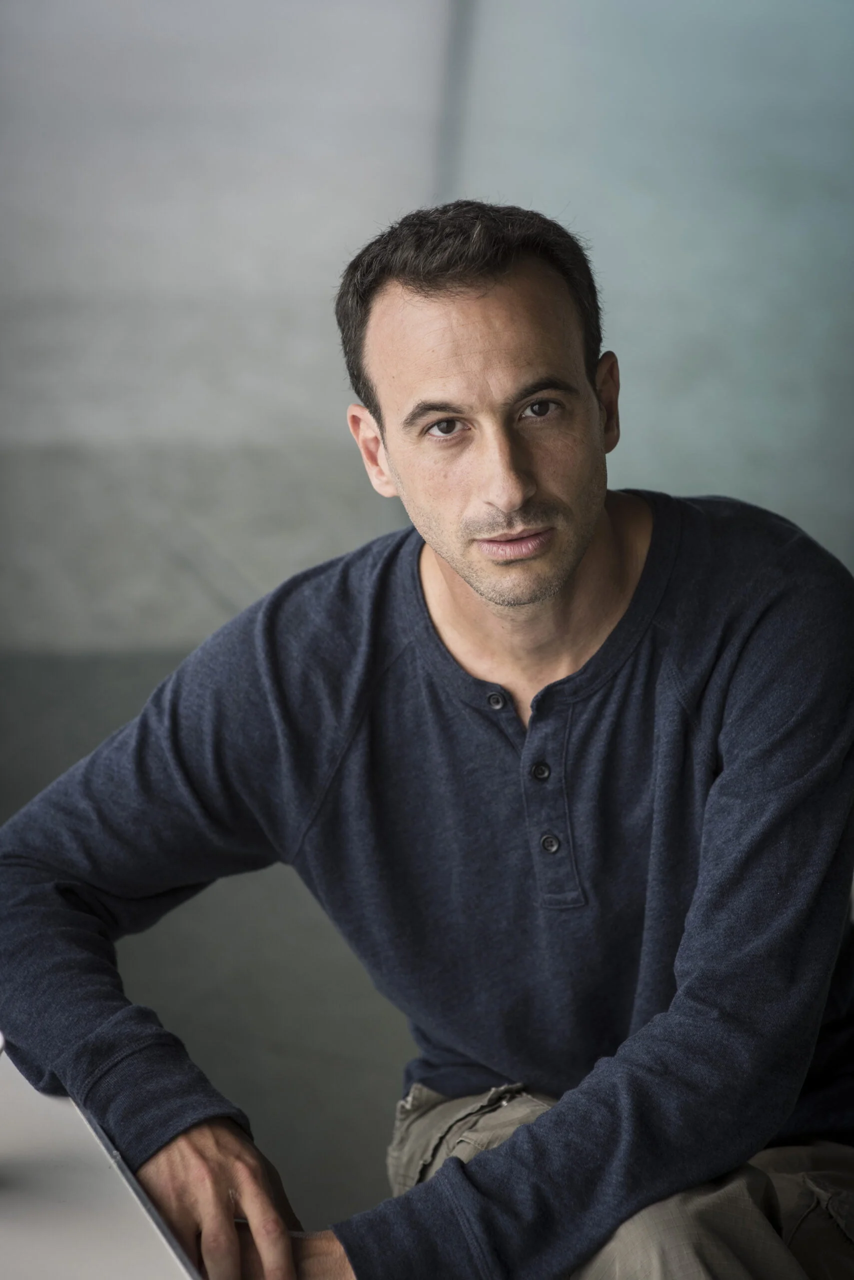 Portrait HofeshShechter Foto Hugo Glendinning