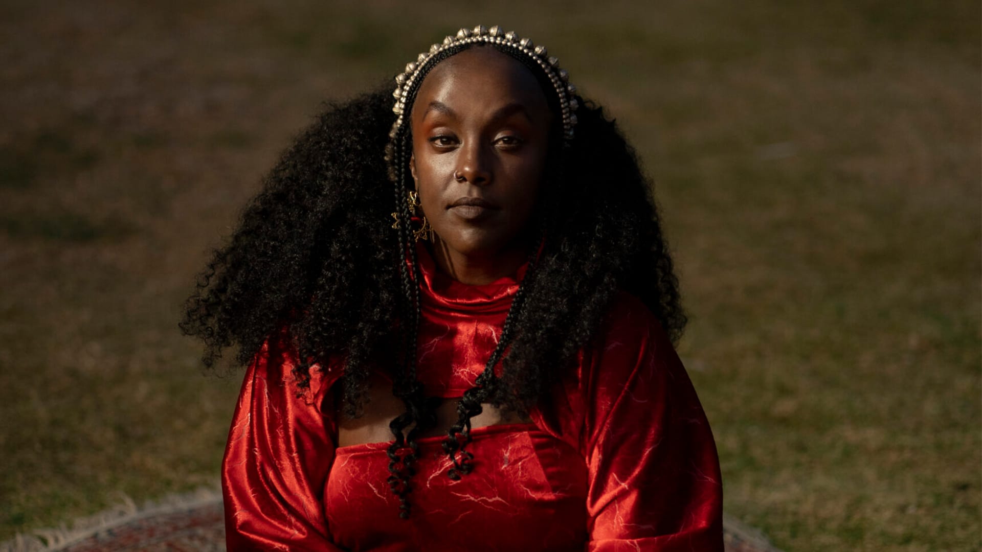 Niki Tsappos The rose Thread Huvudbild Foto: Bonsa Abdi
