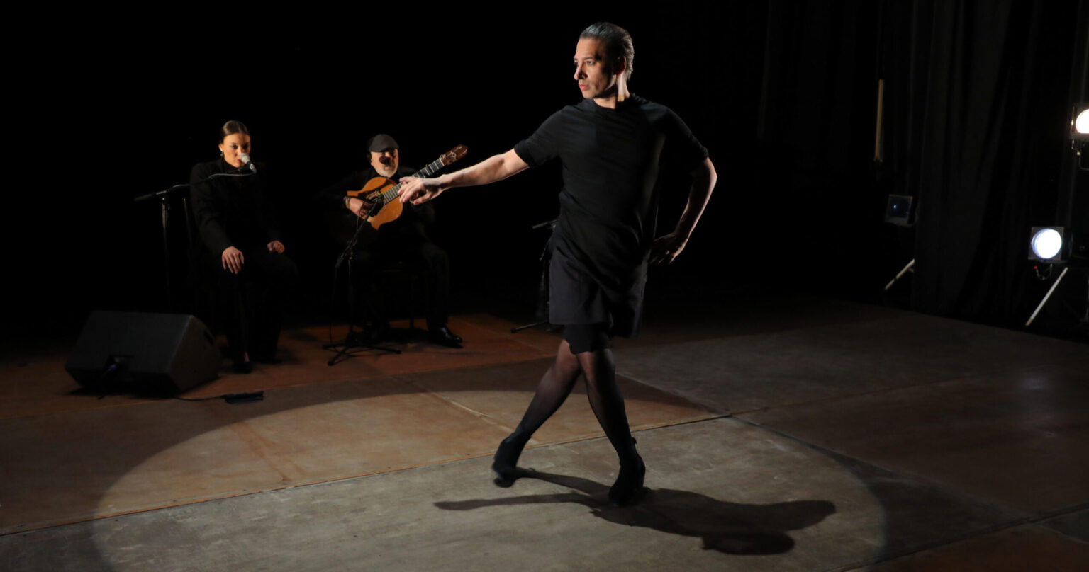 Salle de l'Atrium spectacle Israel Galvan danseur et chorégraphe espagnol de flamenco